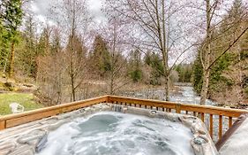 Riverbend Cabin 2